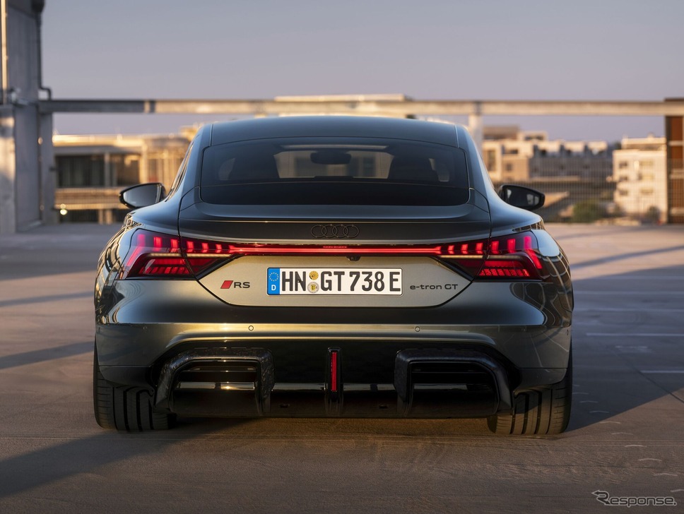 アウディ RS e-tron GTパフォーマンス《photo by Audi》