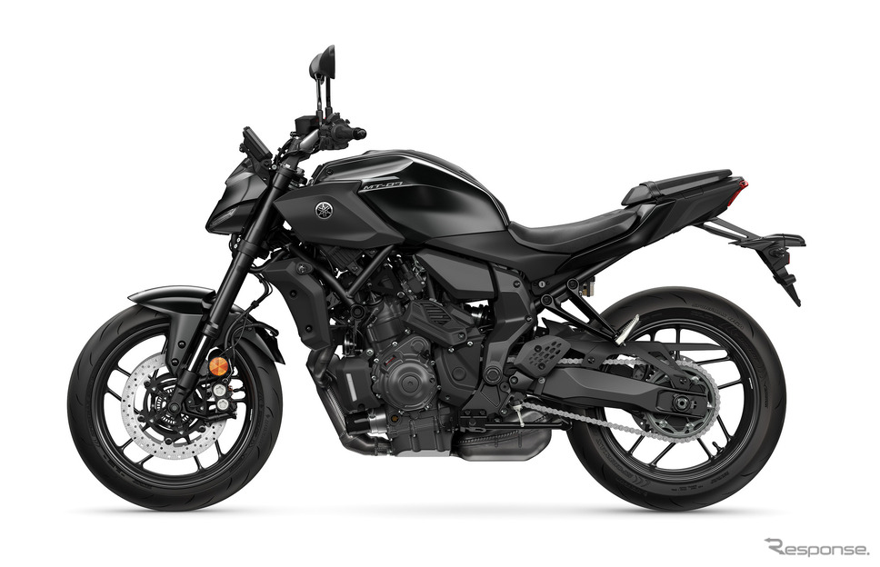 定番カラー「テックブラック」のMT-07 2025年モデル《photo by Yamaha Motor》