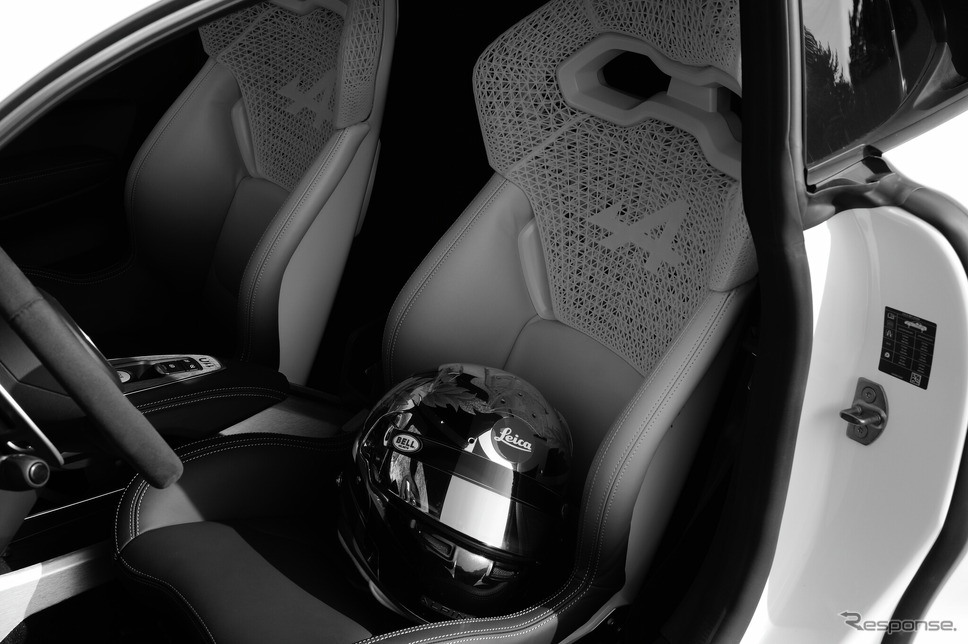 アルピーヌA110「モノクロマティック」《photo by Alpine》