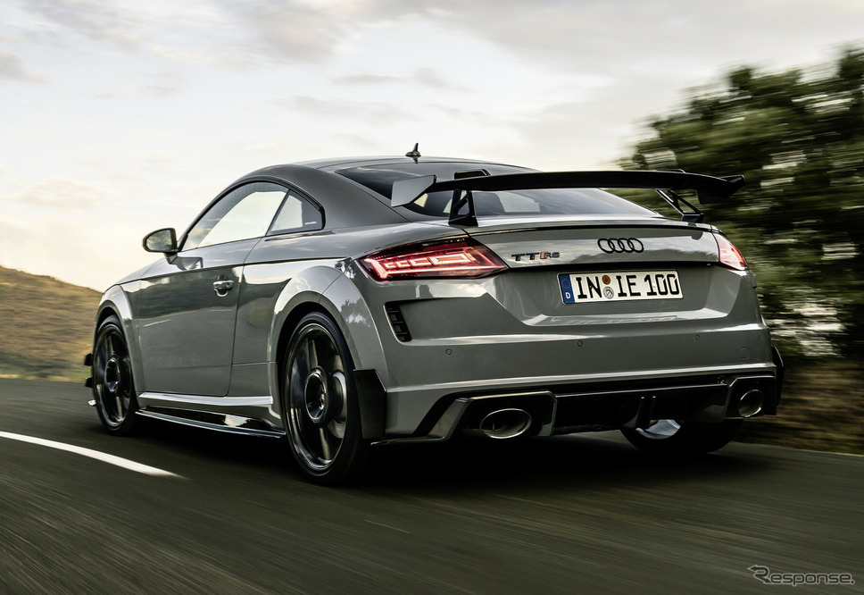 アウディ TTRS《photo by Audi》