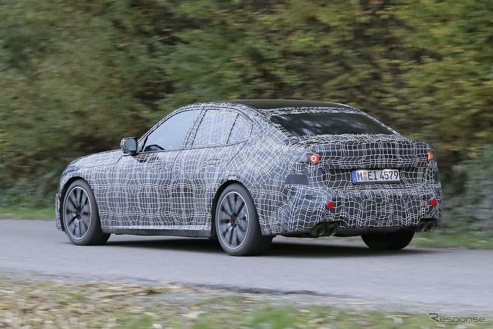 BMW 3シリーズ 次期型のプロトタイプ《APOLLO NEWS SERVICE》