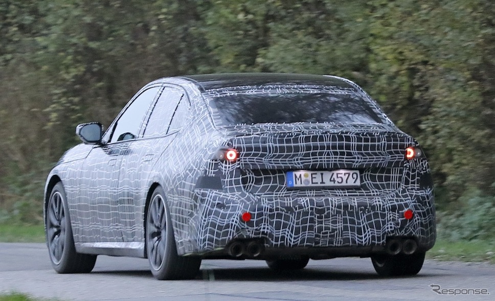BMW 3シリーズ 次期型のプロトタイプ《APOLLO NEWS SERVICE》