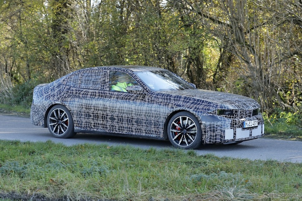 BMW 3シリーズ 次期型のプロトタイプ《APOLLO NEWS SERVICE》