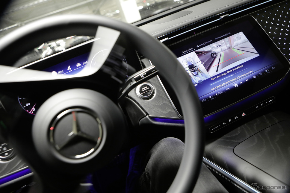 メルセデスベンツが自動駐車システムを改良《photo by Mercedes-Benz》