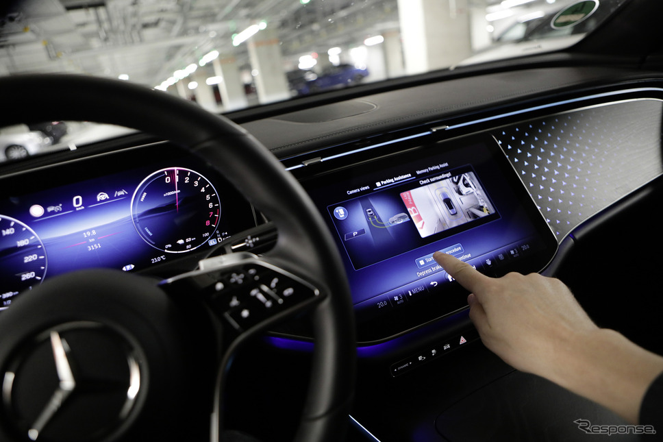 メルセデスベンツが自動駐車システムを改良《photo by Mercedes-Benz》