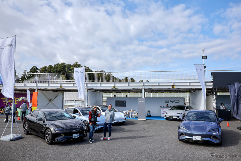 BYD シール《写真提供 日本カー・オブ・ザ・イヤー実行委員会》