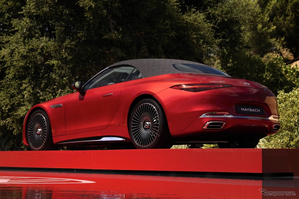 メルセデス・マイバッハSL680モノグラムシリーズ(レッドアンビエンス)《写真提供 メルセデス・ベンツ日本》