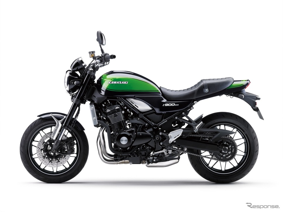カワサキ Z900RS(メタリックディアブロブラック×キャンディライムグリーン)《写真提供 カワサキモータースジャパン》