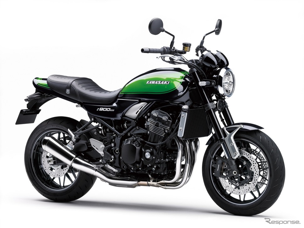 カワサキ Z900RS(メタリックディアブロブラック×キャンディライムグリーン)《写真提供 カワサキモータースジャパン》