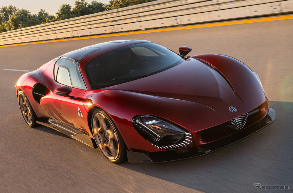 アルファロメオ『33ストラダーレ』の高速テストの様子《photo by Alfa Romeo》