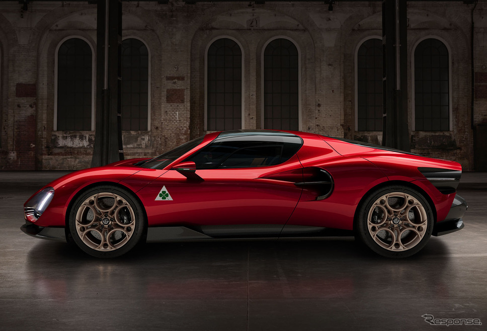 アルファロメオ 33ストラダーレ《photo by Alfa Romeo》