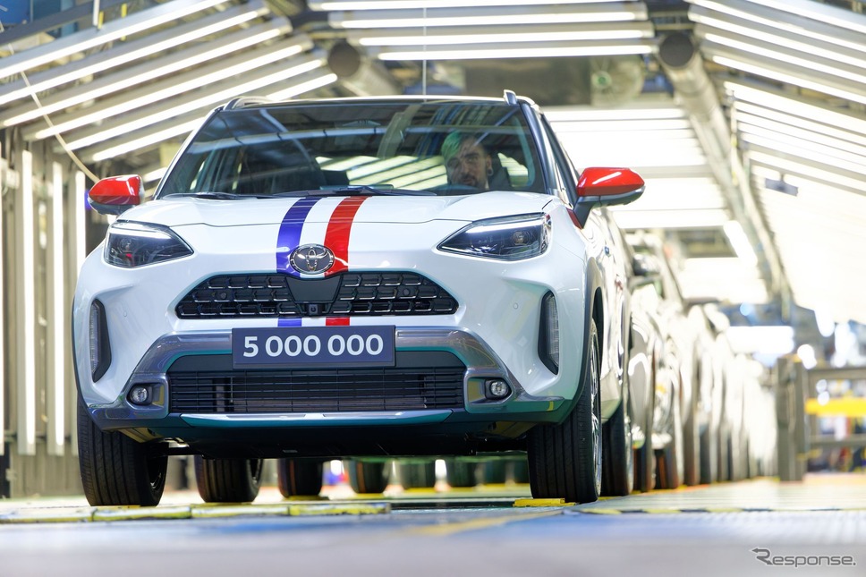 仏工場の生産500万台を祝う特別仕様のトヨタ『ヤリスクロス』《photo by Toyota》