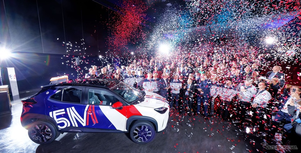 仏工場の生産500万台を祝う特別仕様のトヨタ『ヤリスクロス』《photo by Toyota》