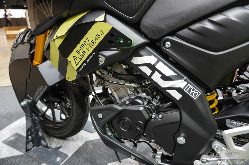 ヤマハ発動機×中央町戦術工芸「装甲弐輪試作機『駆動125』」(東京コミコン2024)《写真撮影 宮崎壮人》