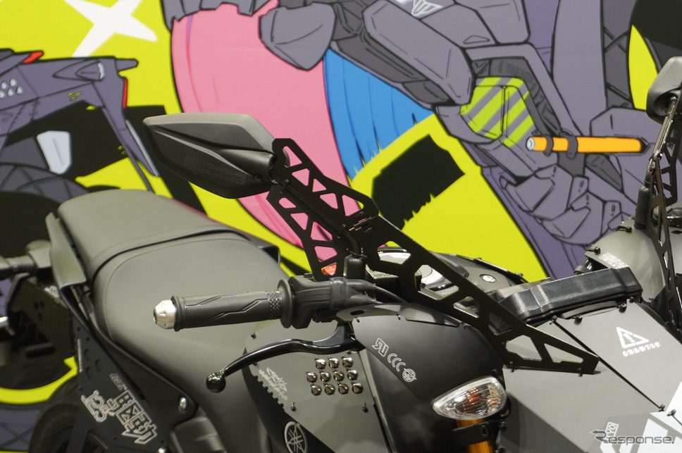 ヤマハ発動機×中央町戦術工芸「装甲弐輪試作機『駆動125』」(東京コミコン2024)《写真撮影 宮崎壮人》