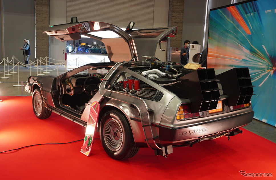 『バック・トゥ・ザ・フューチャー Part2』のデロリアン(東京コミコン2024)《写真撮影 宮崎壮人》