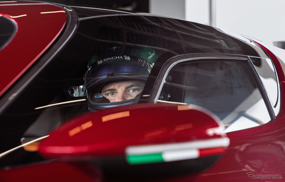 アルファロメオ『33ストラダーレ』のプロトタイプをF1ドライバーのバルテリ・ボッタス選手がテスト《photo by Alfa Romeo》