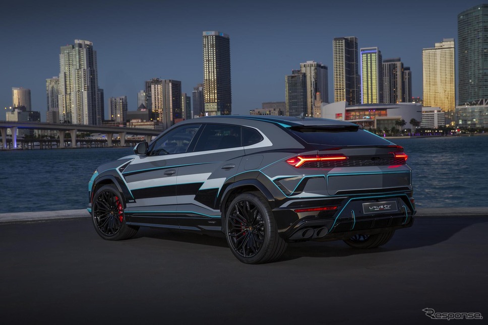 米マイアミ文化に着想を得てカスタマイされたランボルギーニ『ウルスSE』《photo by Lamborghini》