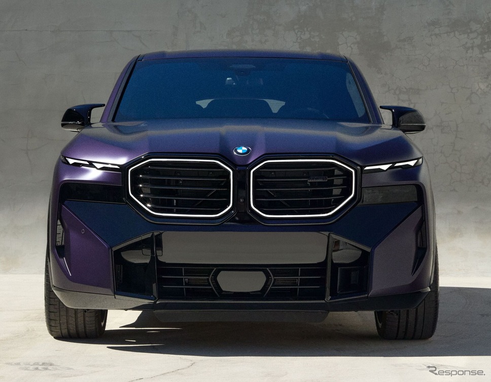 2025 BMW XM by Kith(BMW Individual Frozen Techno Violet メタリック)《photo by BMW》
