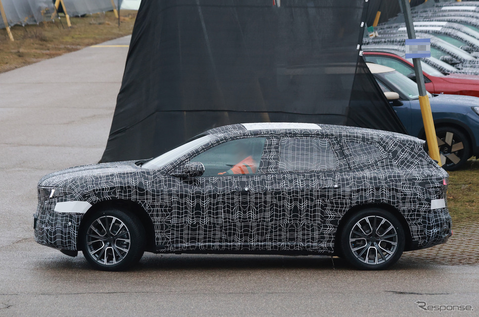 BMW iX3 後継モデルのプロトタイプ《APOLLO NEWS SERVICE》