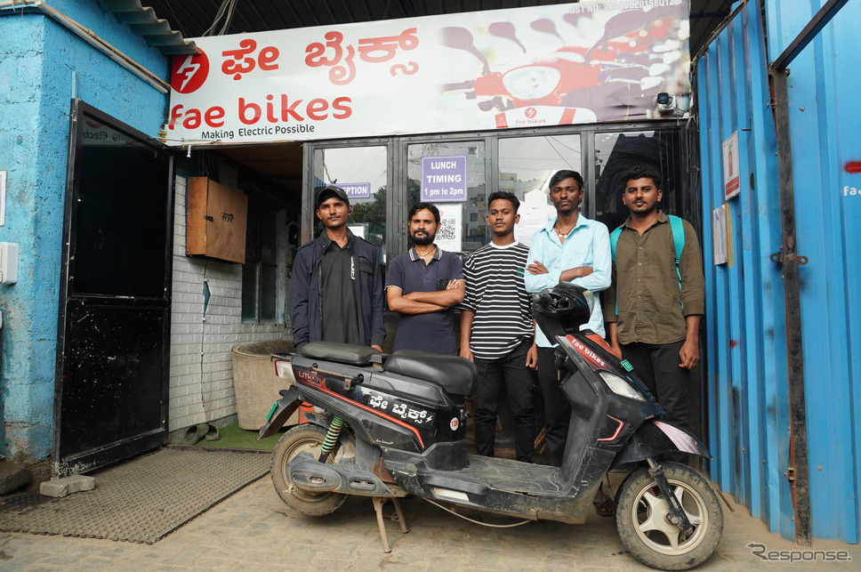 MBSIがバイクを提供するFAEBIKES(フェーバイク)のユーザー。フードデリバリーなどに活用する《写真撮影 宮崎壮人》