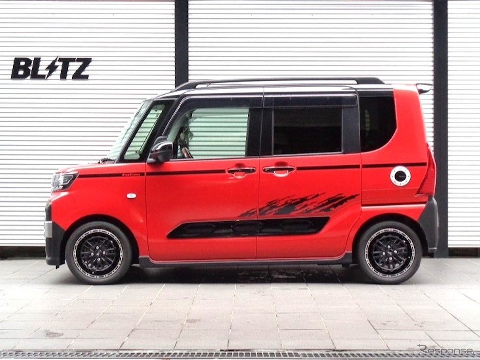 DAMPER ZZ-R ダイハツ・タントファンクロス4WD装着例(フロント:26mmダウン / リア:28mmダウン)《写真提供 BLITZ》