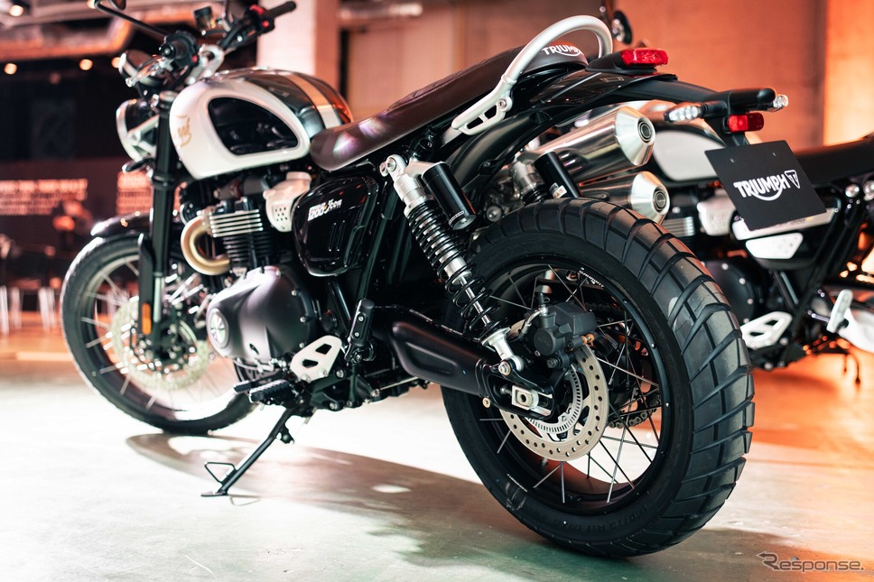 トライアンフ アイコン エディション《写真提供 トライアンフモーターサイクルズジャパン》