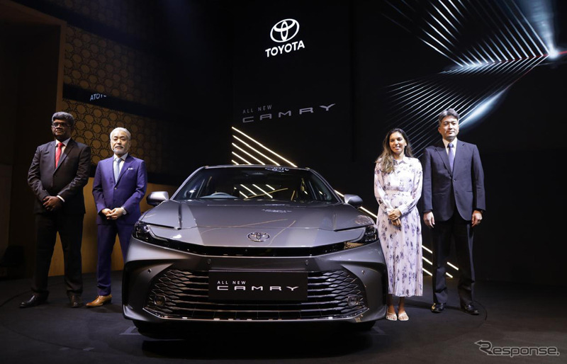 トヨタ・カムリ・ハイブリッド新型(インド仕様)《photo by Toyota》