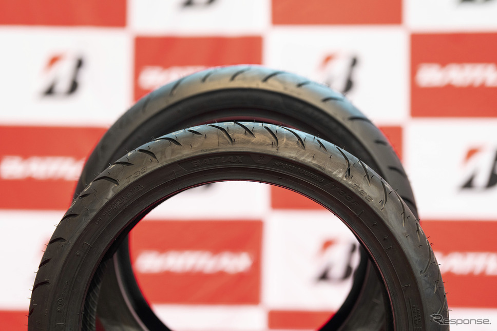 ブリヂストン「BATTLAX SPORT TOURING T33」《写真撮影 望月勇輝》