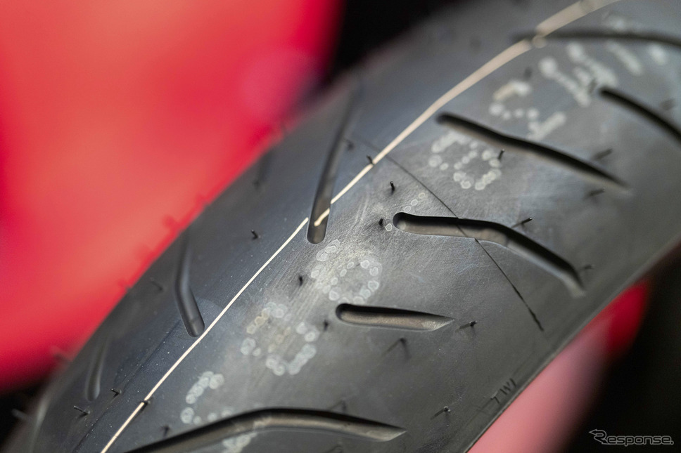 ブリヂストン「BATTLAX SPORT TOURING T33」《写真撮影 望月勇輝》