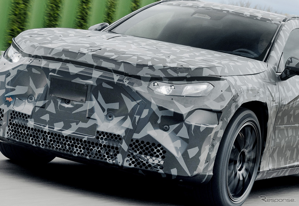 メルセデスAMGの次世代電動SUVのプロトタイプ《photo by Mercedes-Benz》