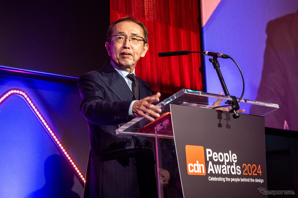 CDNライフタイム・アチーブメント・アワードを受賞した中村史郎氏