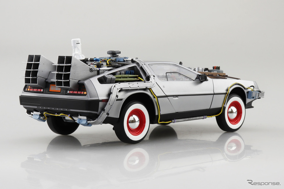 アオシマ『1/24 バック・トゥ・ザ・フューチャー PartIII タイムマシン』《写真提供 青島文化教材社》(c)Universal City Studios LLC and Amblin Entertainment, Inc. All Rights Reserved.