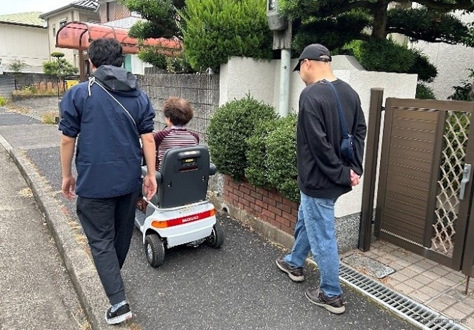 スズキがセニアカーを活用した防災訓練。介護施設や自治会と連携した初の試み《写真提供 スズキ》