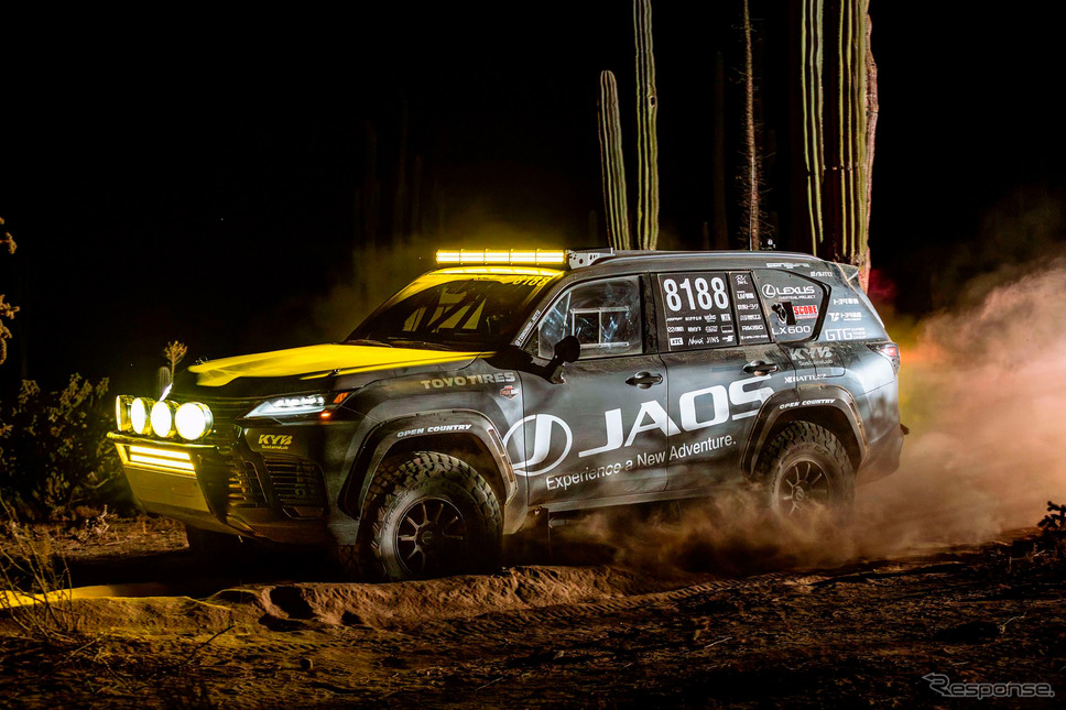 BAJA 1000クラス優勝 / 「TEAM JAOS」能戸知徳選手(Dr)《写真提供 TOYO TIRE》