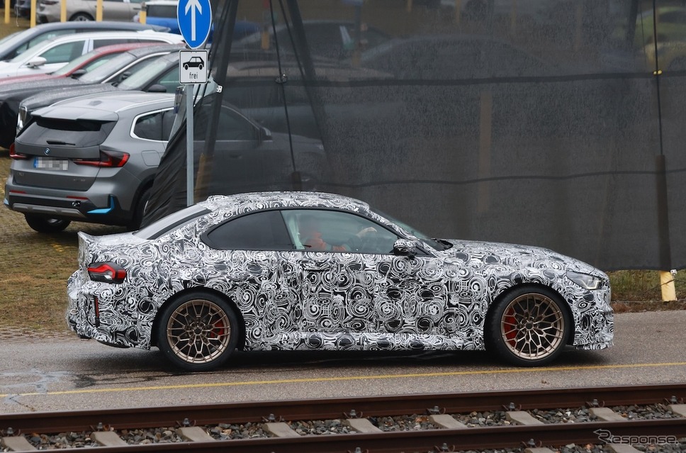 BMW M2 CS 新型のプロトタイプ《APOLLO NEWS SERVICE》
