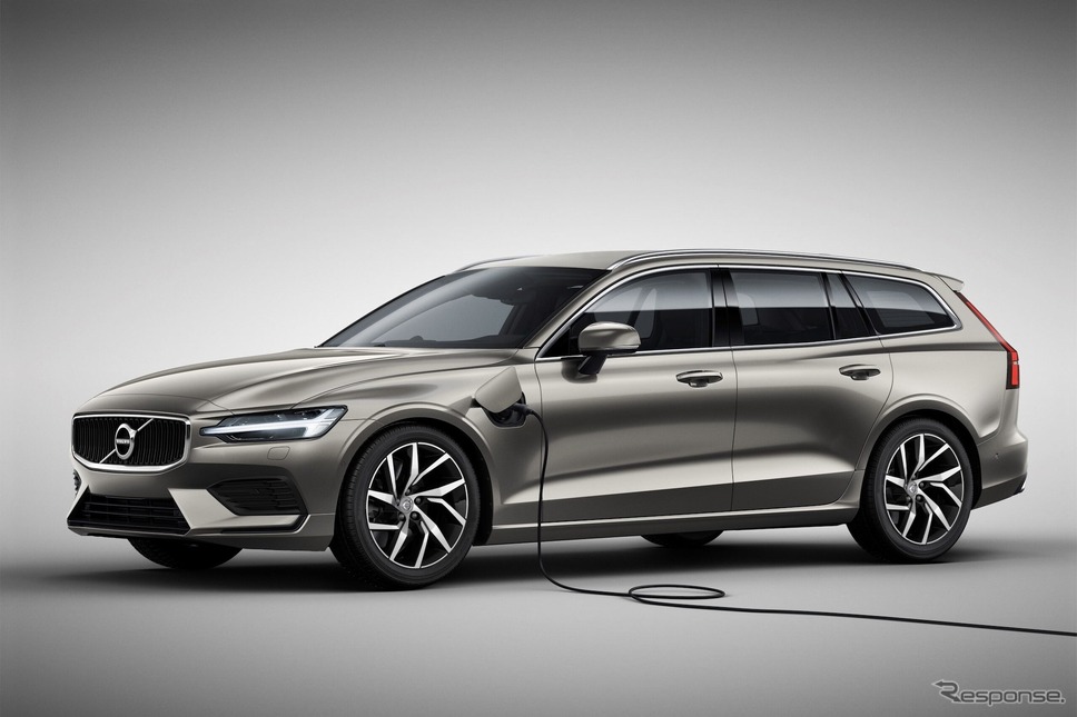 ボルボV60《photo by Volvo Cars》