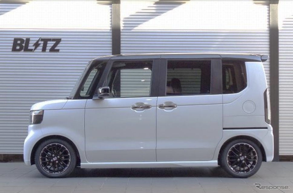 ブリッツDAMPER ZZ-R N-BOXカスタム装着例(フロント:23mmダウン / リア:30mmダウン)《写真提供 BLITZ》