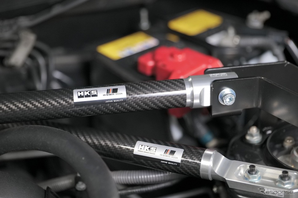 HKS『GR86/BRZ』用カーボンブレース《画像提供 HKS》