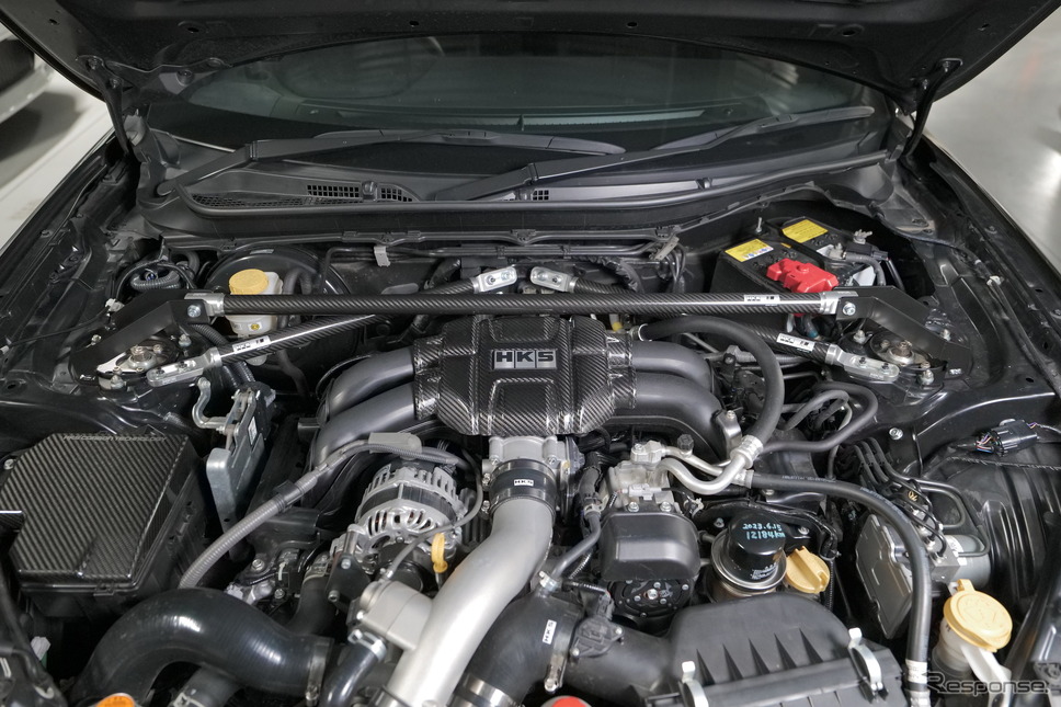 HKS『GR86/BRZ』用カーボンブレース《画像提供 HKS》