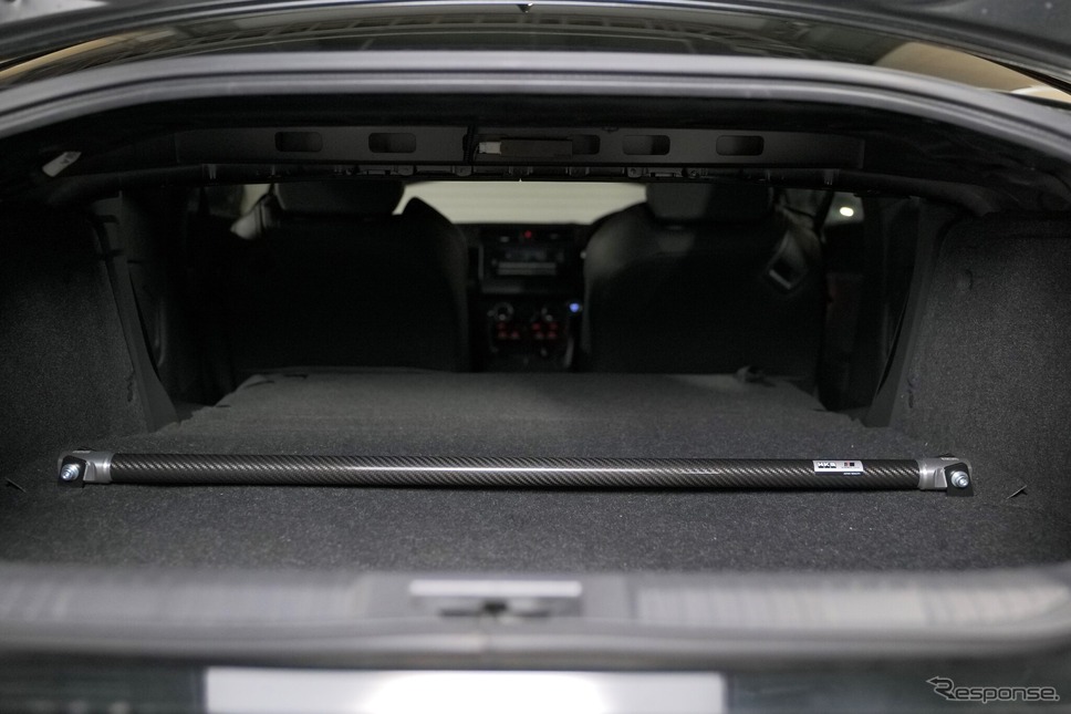 HKS『GR86/BRZ』用カーボンブレース《画像提供 HKS》