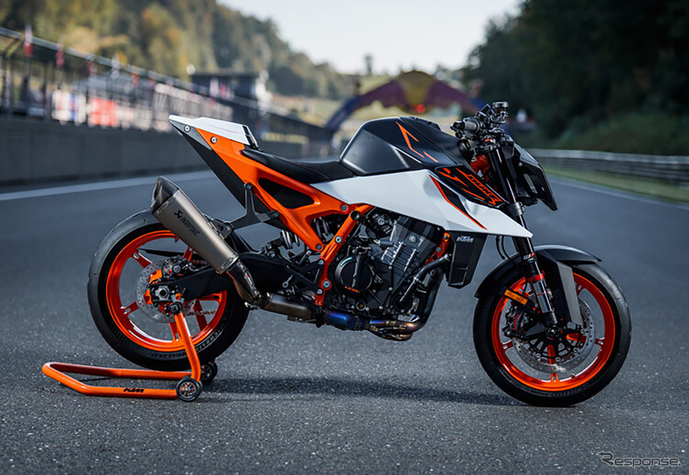 KTM 990デューク R 2025年モデル《photo by KTM》