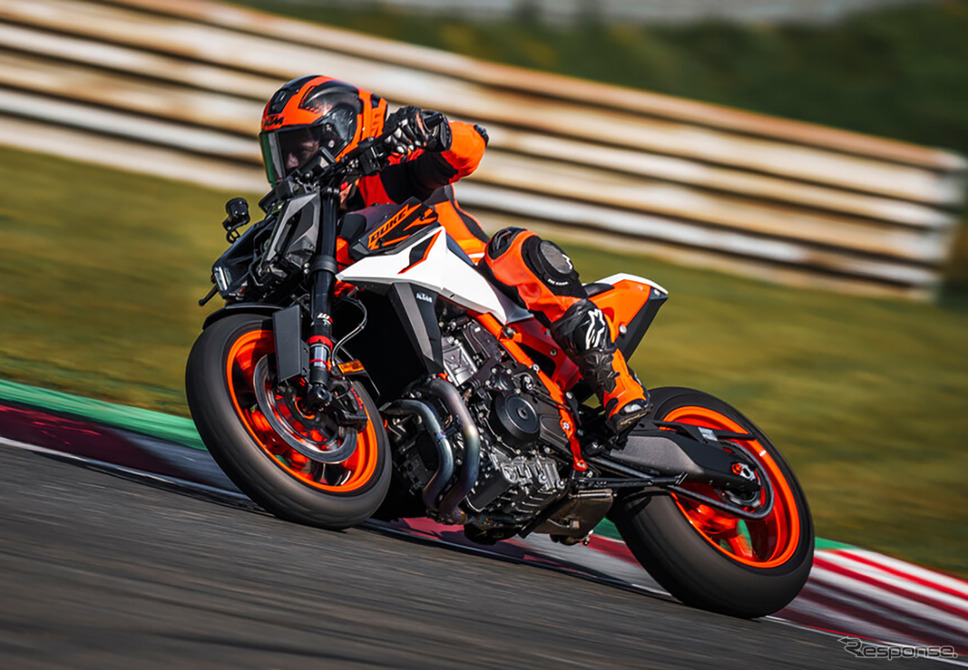 KTM 990デューク R 2025年モデル《photo by KTM》