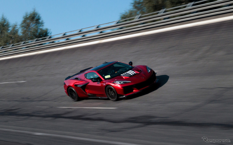 シボレー・コルベット『ZR1』新型がGM社長の運転で375km/hの最高速を記録《photo by GM》