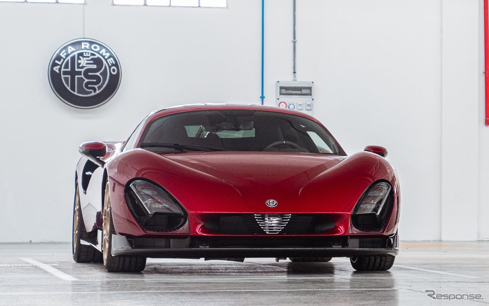 アルファロメオ『33ストラダーレ』新型の第1号車を生産完了《photo by Alfa Romeo》