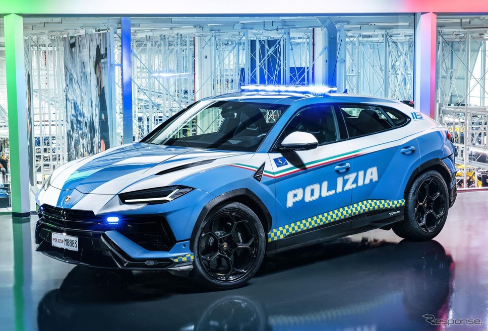 ランボルギーニ『ウルス ペルフォルマンテ』のポリスカー《photo by Lamborghini》