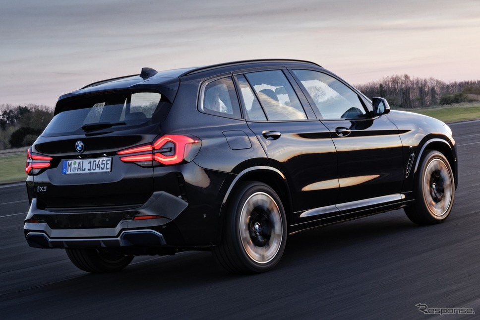BMW iX3 現行型《photo by BMW》
