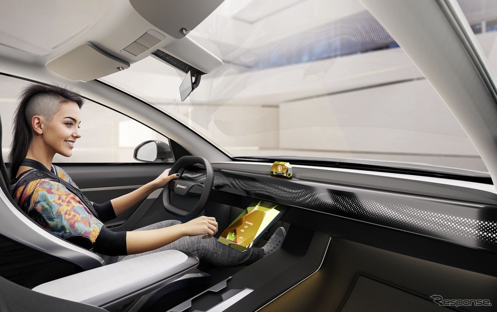 コンチネンタルとスワロフスキーの「エモーショナルコックピット」《photo by continental》