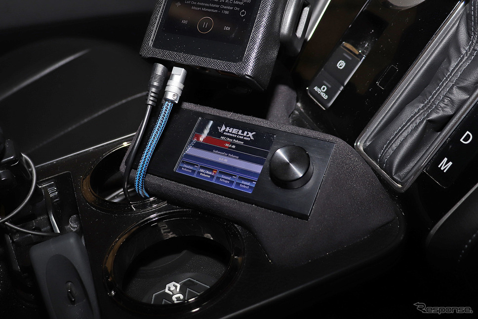 「単体DSP」が搭載されたオーディオカーの一例(製作ショップ:AVカンサイ<大阪府>)。Photo by 太田祥三