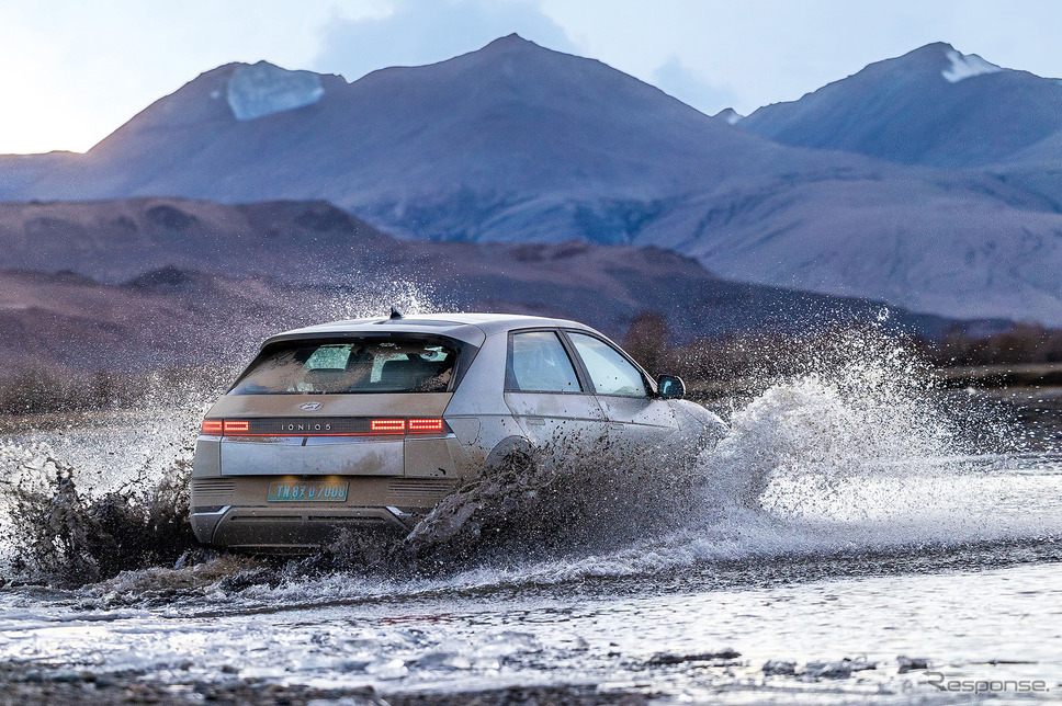 ヒョンデ『アイオニック5』がギネス世界新記録。EVで最大標高差5802mを走破《photo by Hyundai》